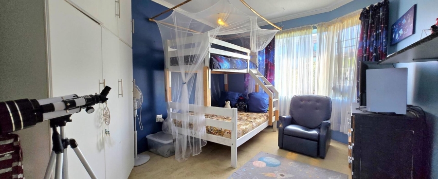 4 Bedroom Property for Sale in Franskraal Western Cape